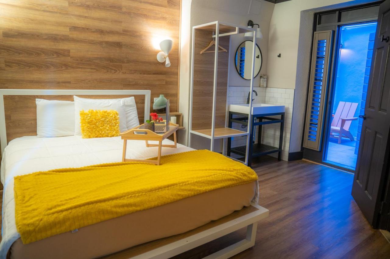 Amsterdam Hostel *